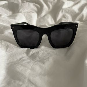 Dezi Sunglasses Fall Back